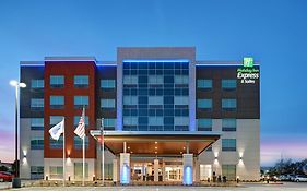 Holiday Inn Express & Suites Memorial - Citycentre By Ihg